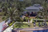 Kolam Renang Villa Lotus 5 Bedroom Beachfront