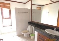 In-room Bathroom 5 TG48 Seaview Villa