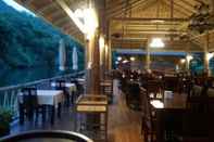 Restoran First Raft Resort