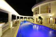 Swimming Pool Nha Trang Palace Hotel