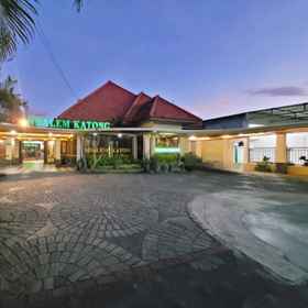 Exterior / Building 1 Ndalem Katong Guest House, Ponorogo Hotels