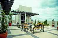 Bar, Kafe dan Lounge Santomas Suites