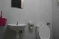 Toilet Kamar Phoenix Guest House