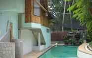 Kolam Renang 4 Czar's Place