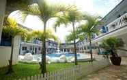 Bangunan 2 Bolabog Beach Resort