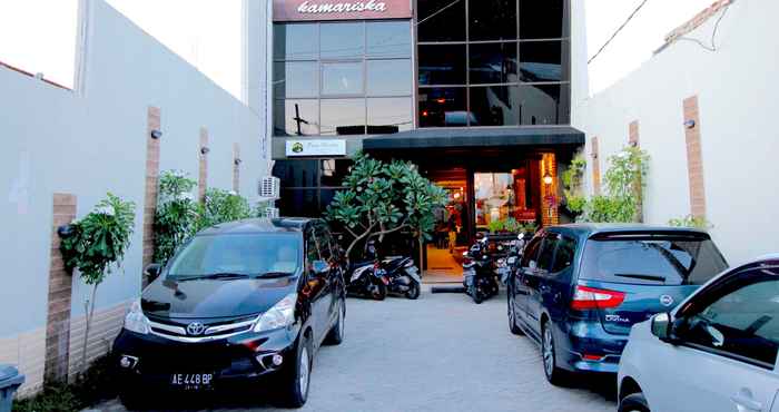 ภายนอกอาคาร Kamariska Hostel near Juanda Airport Surabaya