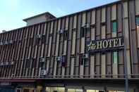 Bangunan New Golden Star Hotel