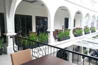 Bar, Cafe and Lounge Casa de Wanea Hotel & Resto