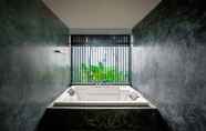 In-room Bathroom 7 Explorar Koh Phangan - Adults Only Resort and Spa