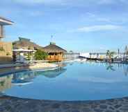 Kolam Renang 5 7AR Golden Beach Resort and Restaurant