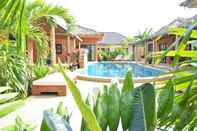 สระว่ายน้ำ Panisara Pool Villa 