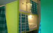 Bilik Tidur 5 B Trio Guest House