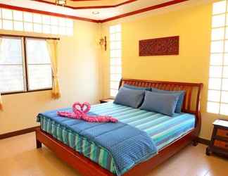 Kamar Tidur 2 Pop Riverside Homestay