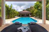 Kolam Renang Karon Beach Pool Villas