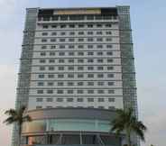 ภายนอกอาคาร 2 Grand Alora Hotel