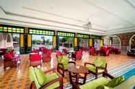 บาร์ คาเฟ่ และเลานจ์ The Westlake Hotel & Resort Yogyakarta