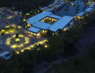 ภายนอกอาคาร 2 The Westlake Hotel & Resort Yogyakarta