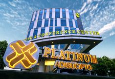 外部的 2 Platinum Adisucipto Yogyakarta Hotel & Conference
