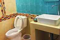 Toilet Kamar Tonsaibay Resort