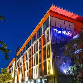 The Rich Ubon Ratchathani1 , 飯店สะพานเสรีประชาธิปไตย 2497