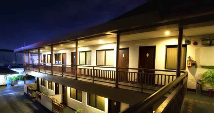 Bangunan The Beverly Boutique Business Hotel