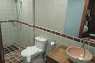 Toilet Kamar Yotaka@Pai