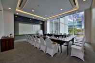 ห้องประชุม Whiz Prime Hotel Sudirman Pekanbaru