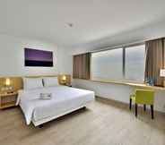 Phòng ngủ 3 Whiz Prime Hotel Sudirman Pekanbaru