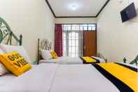 Kamar Tidur Hotel Astria Graha