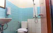 In-room Bathroom 5 Hotel Astria Graha
