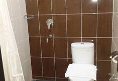 Toilet Kamar 5 Teloe Lodge Bed & Breakfast