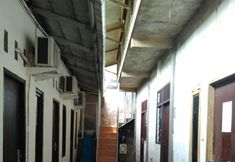 Sảnh chờ 3 Economic Room with AC near Pondok Gede Plaza (RR1)