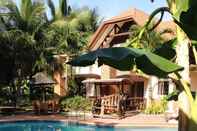 ภายนอกอาคาร Dumaguete Springs Beach Resort