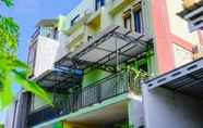 ภายนอกอาคาร 5 OYO 90868 Ikhwan Guest House Syariah