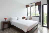 Kamar Tidur The Sixteenth Surin Beach Hotel