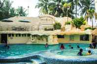 Swimming Pool La Carmela De Boracay Resort Hotel