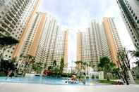 Swimming Pool Three Bedroom at Apartment Waterplace by Miracle I