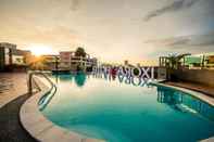 Swimming Pool Ixora Hotel