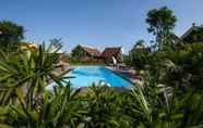 Hồ bơi 7 Emeralda Resort Ninh Binh