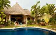 Swimming Pool 2 Esterin Villa Seminyak