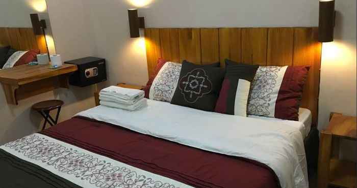 Bedroom Diamond Hotel and Resto