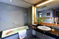 Toilet Kamar Eternity Hotel Hanoi