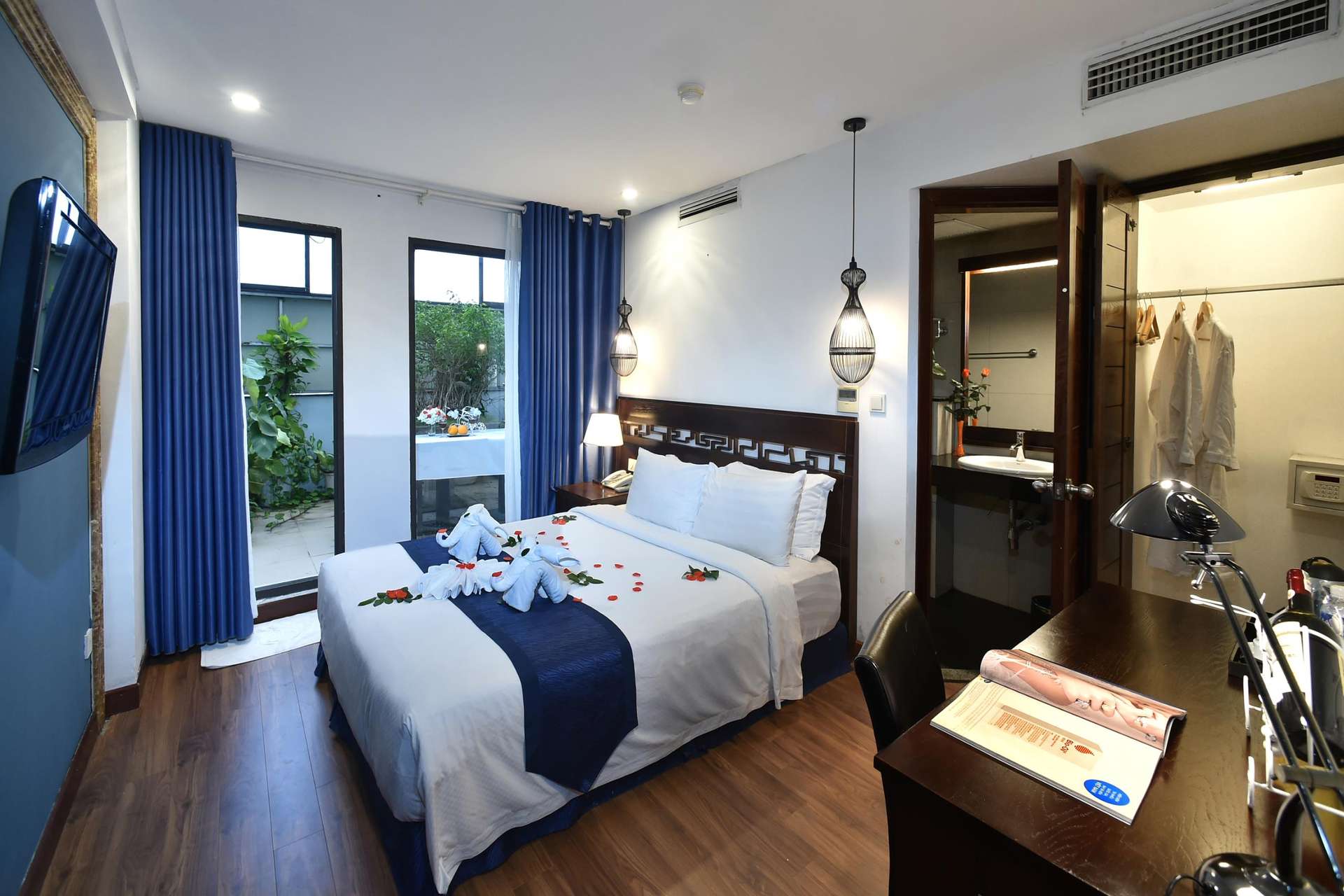 Eternity Hotel Hanoi khách sạn quận Hoàn Kiếm