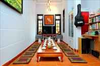 Lobby Red House Homestay - Villa