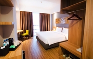 Kamar Tidur 6 Ayola First Point Hotel Pekanbaru