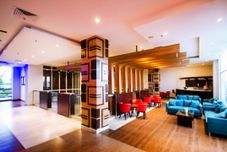 바, 카페, 라운지 Ayola First Point Hotel Pekanbaru
