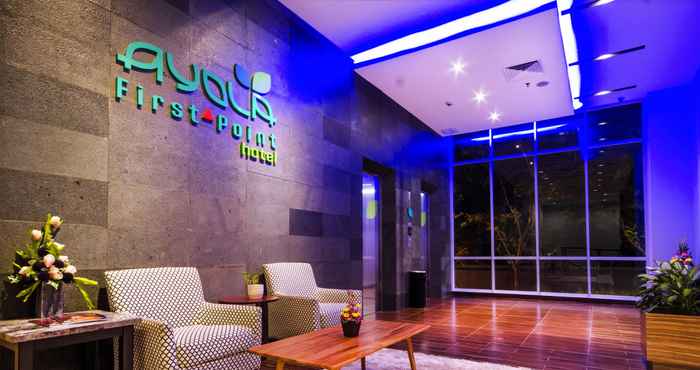 Lobi Ayola First Point Hotel Pekanbaru