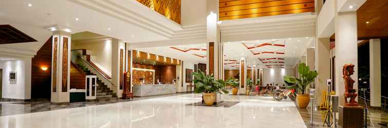 Lobi Niagara Hotel Lake Toba & Resorts