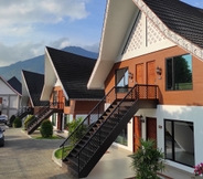 Exterior 7 Niagara Hotel Lake Toba & Resorts