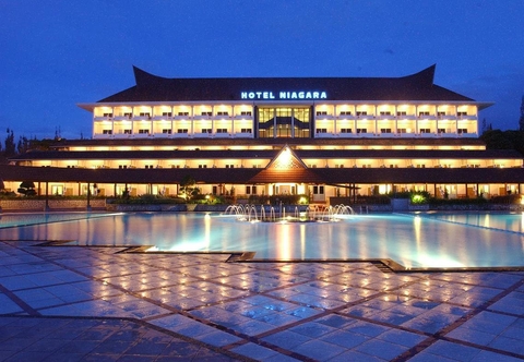 Bangunan Niagara Hotel Lake Toba & Resorts